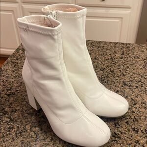 White GoGo boots, size 6.5